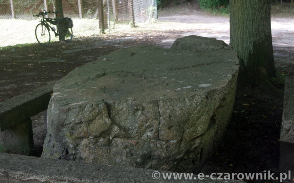 Głaz koło Żura